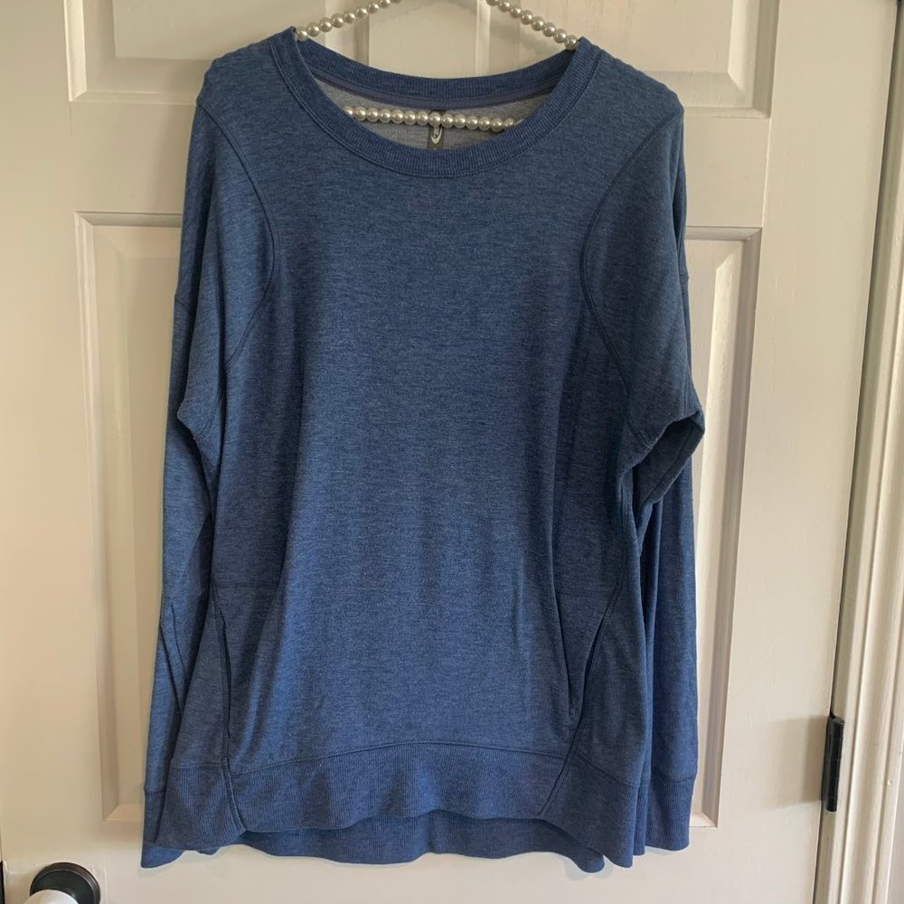MTA Sport Ladies Long Sleeve Active Sweatshirt w/ Thumb Holes Size M